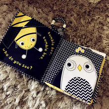 Load image into Gallery viewer, Soft Crinkly Books